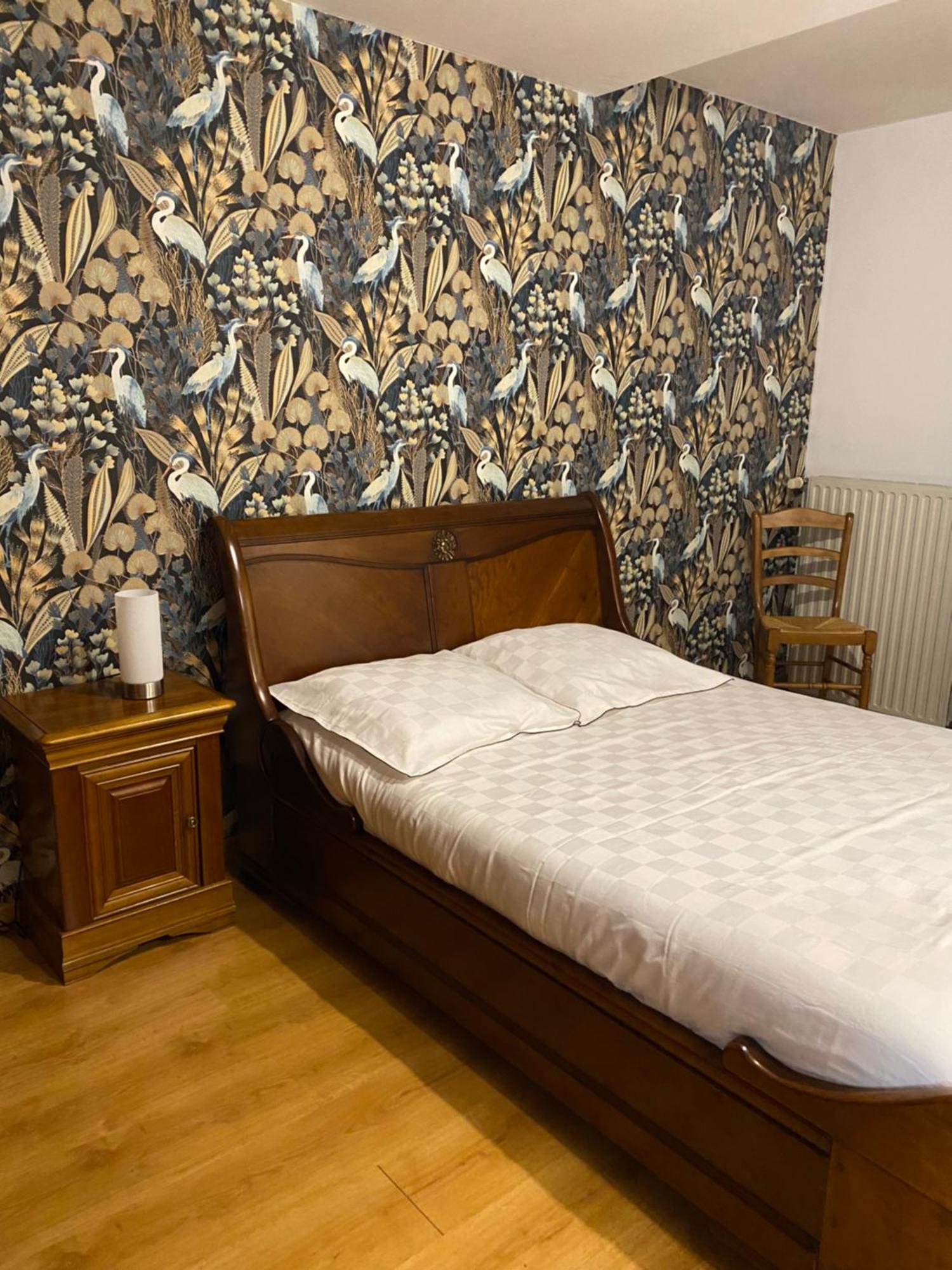 La Chambre D'Angele Sedan Luaran gambar